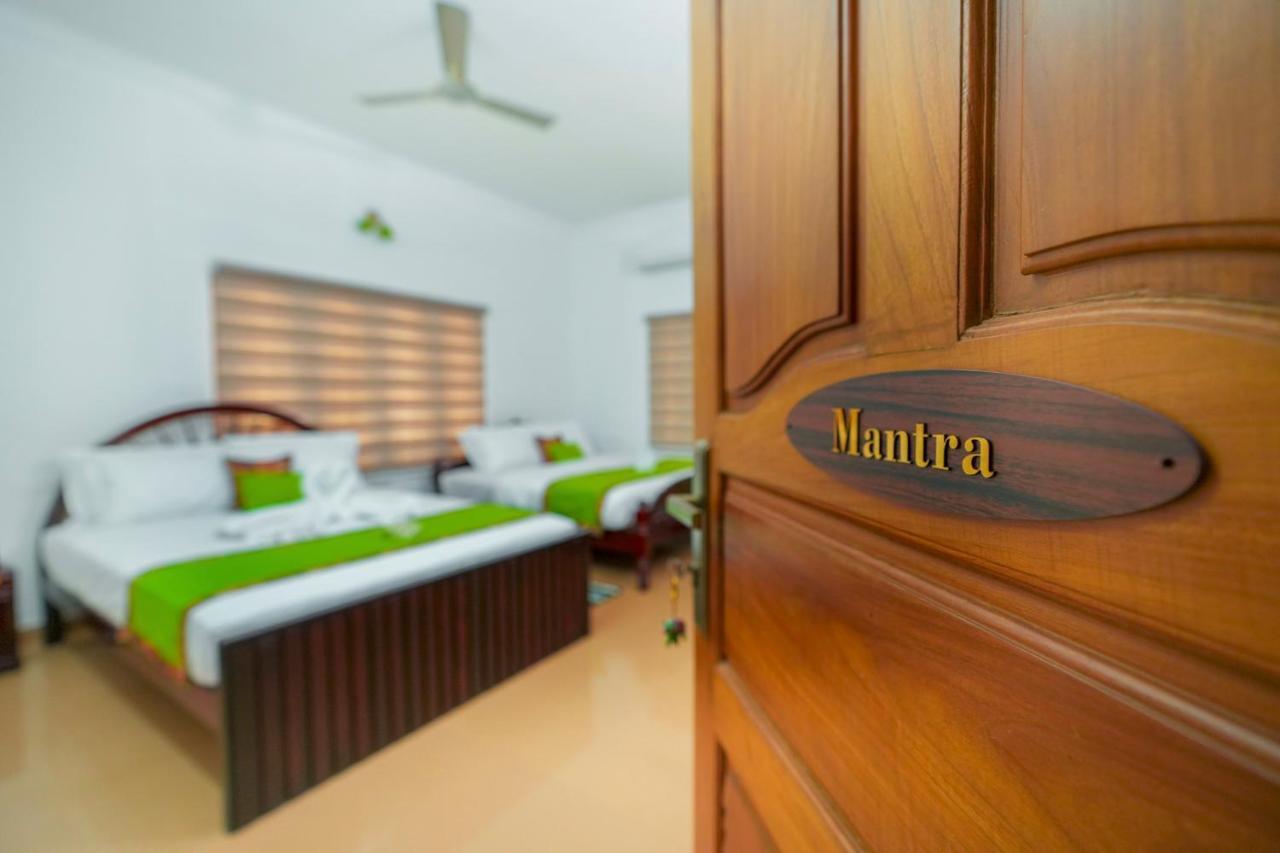 Parudeesa - Heavenly- Luxurious Palace Look-Near Cbd - Kerala - India With Breakfast Kaladi Room photo