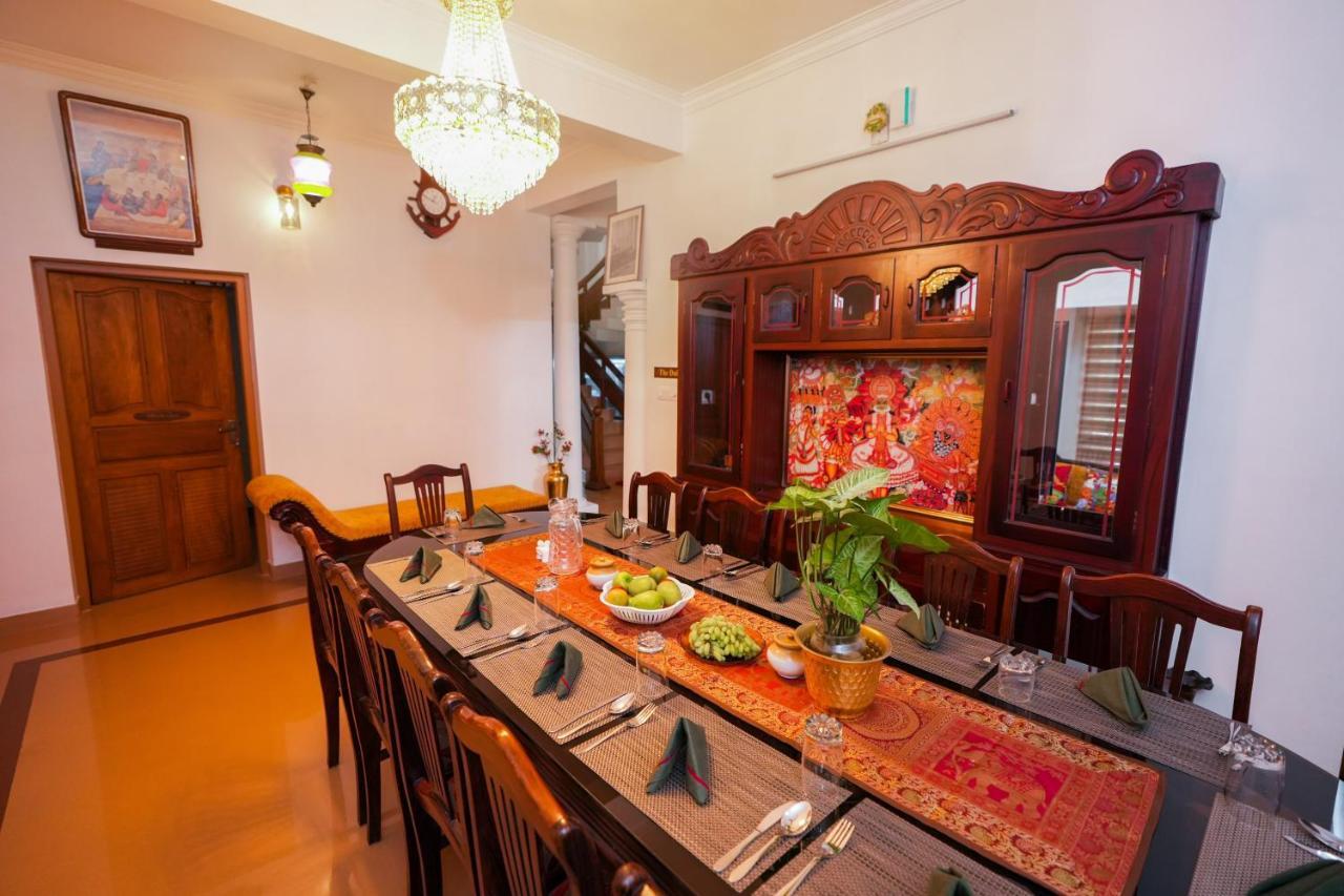 Parudeesa - Heavenly- Luxurious Palace Look-Near Cbd - Kerala - India With Breakfast Kaladi Exterior photo