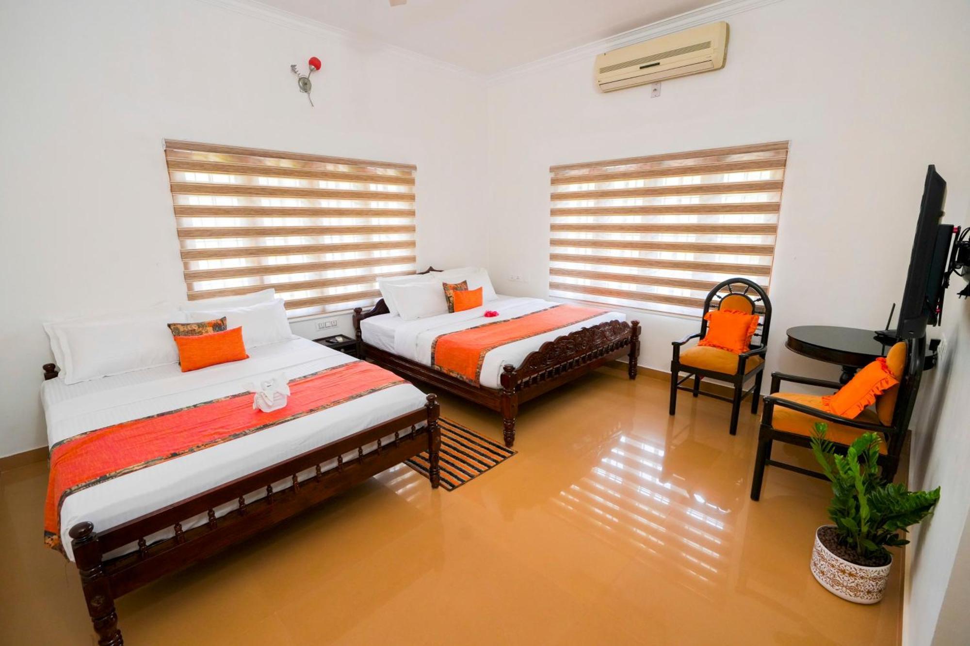 Parudeesa - Heavenly- Luxurious Palace Look-Near Cbd - Kerala - India With Breakfast Kaladi Room photo