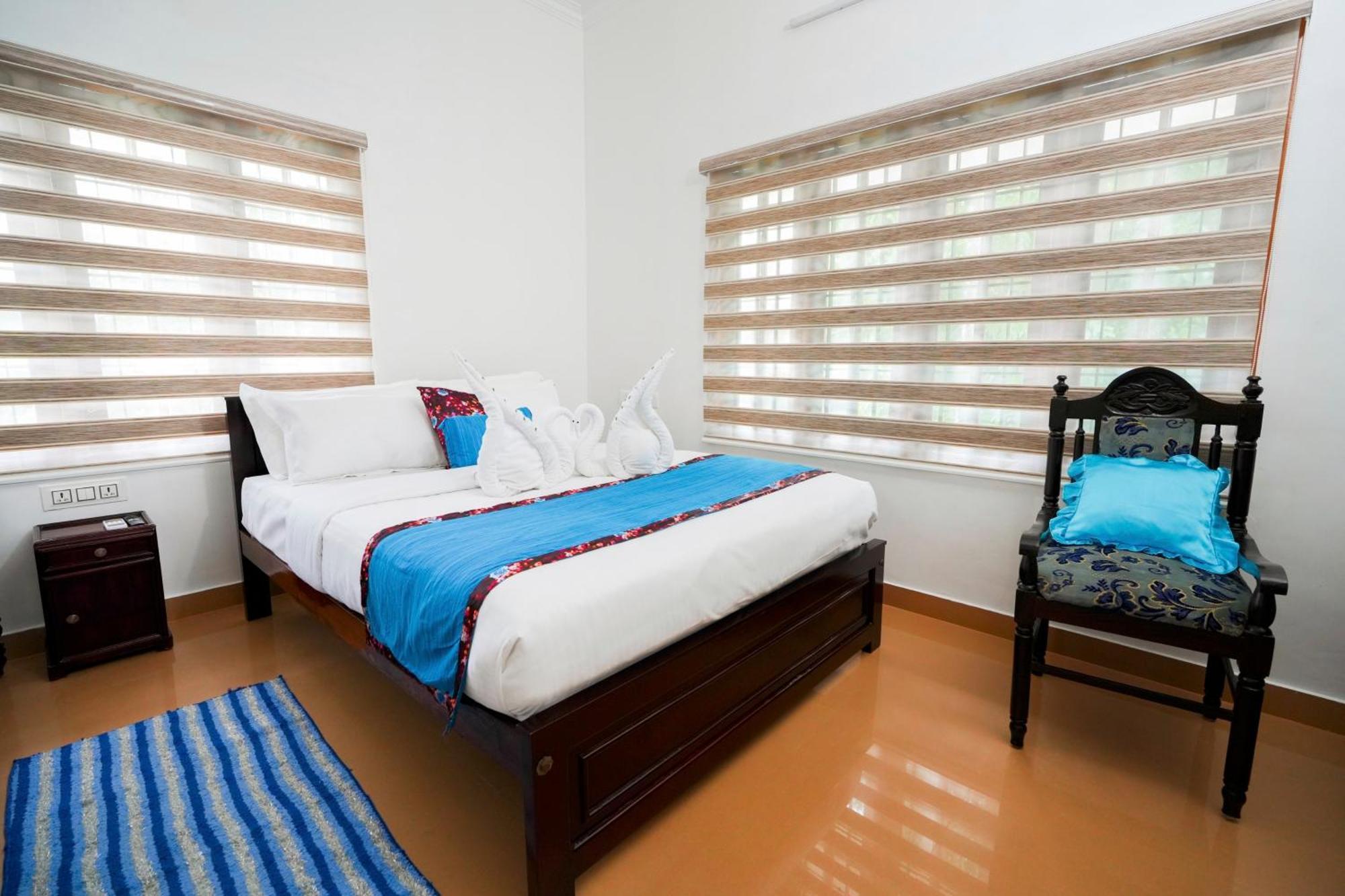 Parudeesa - Heavenly- Luxurious Palace Look-Near Cbd - Kerala - India With Breakfast Kaladi Room photo